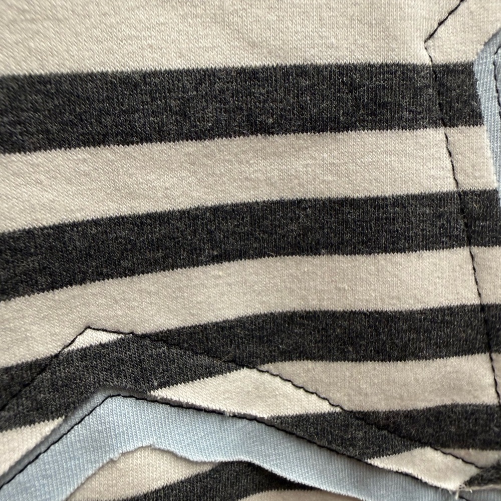 HAZEL BLUES®  GRAY STRIPE STARRY PATCH RAW EDGE CASUAL KNIT TOP Size Small NWOT - Picture 8 of 12